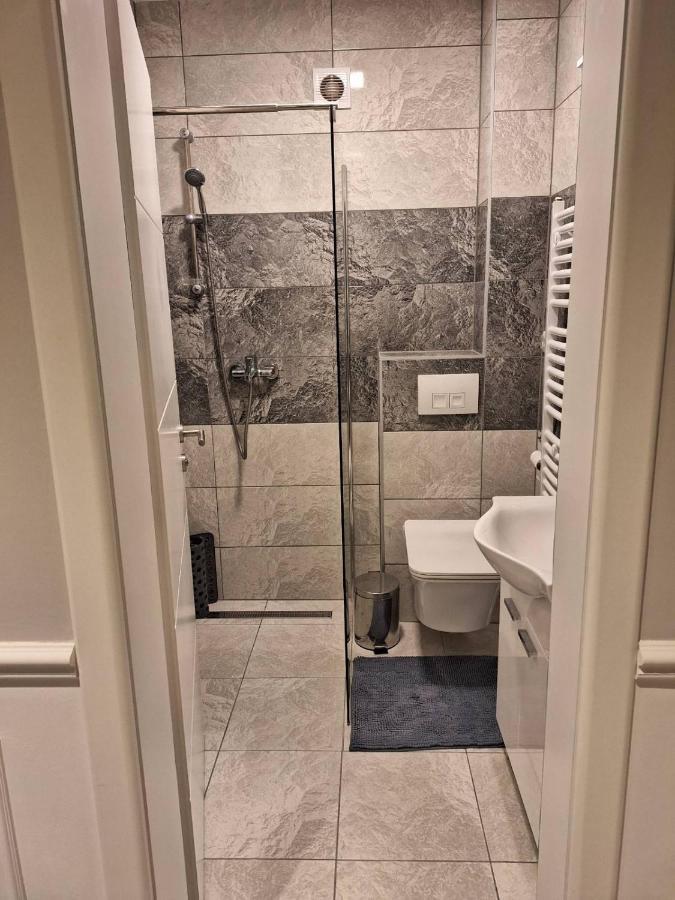 Azimut Apartman Bijeljina Luaran gambar