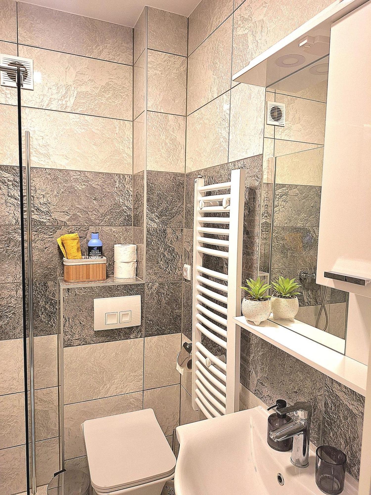 Azimut Apartman Bijeljina Luaran gambar